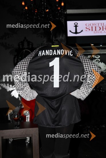 Dres HandanovićaDražba dresov slovenske nogometne reprezentance