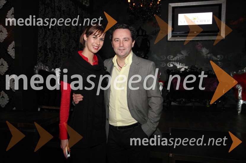 ... in Slaviša Stojanovič, selektor slovenske nogometne  reprezentanceDražba dresov slovenske nogometne reprezentance