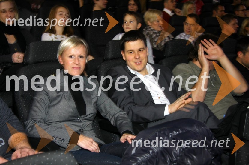 Helena Fortuna Kač, BMW Financial Services in Jože Šolar, predsednik uprave A-CosmosPredpremiera filma Misija nemogoče 4 - Protokol duh in predpremierna predstavitev novega BMW serije 3 Limuzina