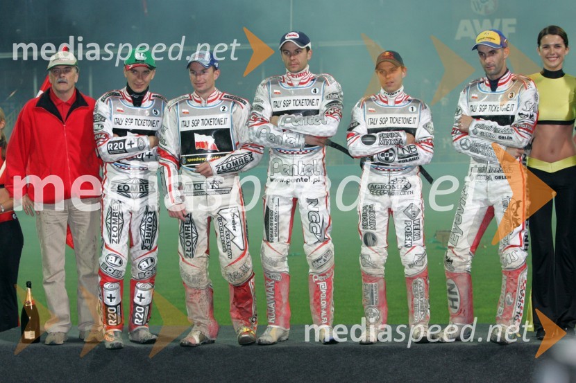 Poljska ekipa: vodja Szczepan Bukowski (umrl 10.8.2007), Grzegorz Walasek, Rune Holta, Piotr Protasiewicz, Jaroslaw Hampel in Tomasz GollobSPEEDWAY, SWC Svetovno ekipno prvenstvo v speedwayu 2005, Race off