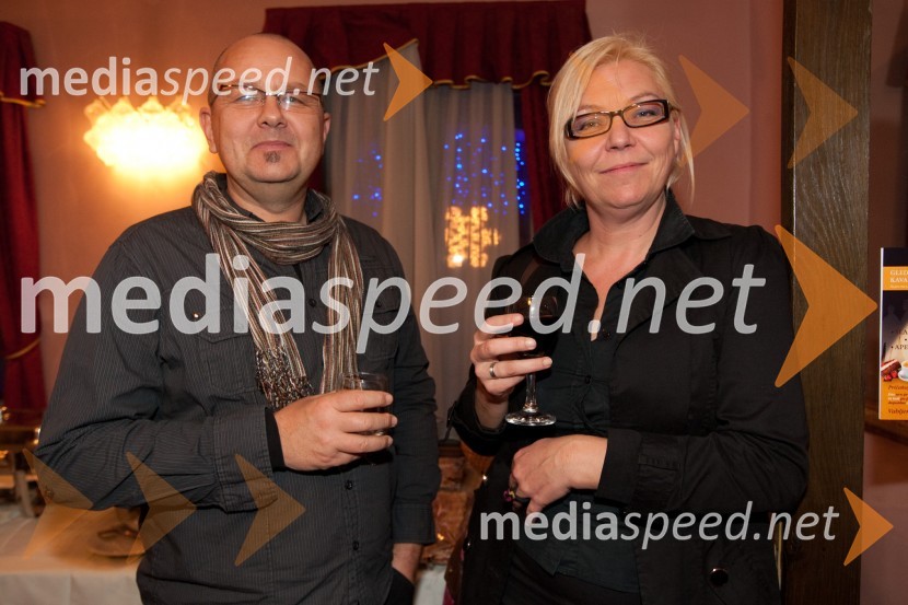 Neda Rusjan Bric, igralka, režiserka in soprog MatjažLimonada Slovenica, premiera v Prešernovem gledališču Kranj