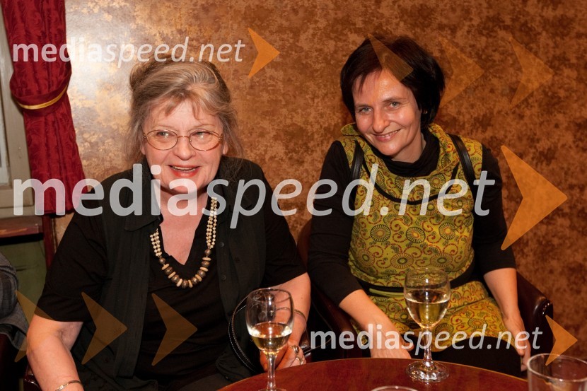 Jelka Reichman, ilustratorka in Irena Matko Lukan, urednica revije CicibanLimonada Slovenica, premiera v Prešernovem gledališču Kranj