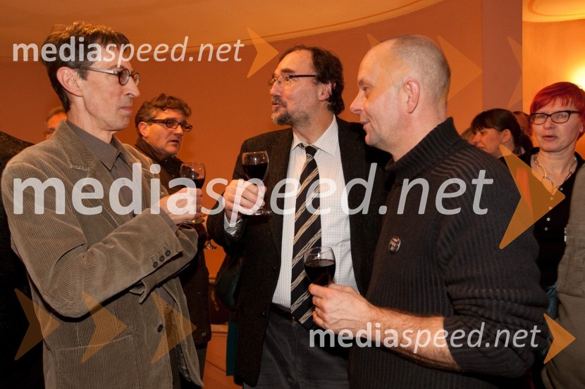 Dušan Rogelj, kritik, Boris A. Novak, pisatelj in Matej Bogataj, kritikLimonada Slovenica, premiera v Prešernovem gledališču Kranj