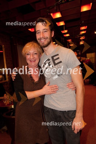 Miha Rodman, igralec in mama NadaLimonada Slovenica, premiera v Prešernovem gledališču Kranj