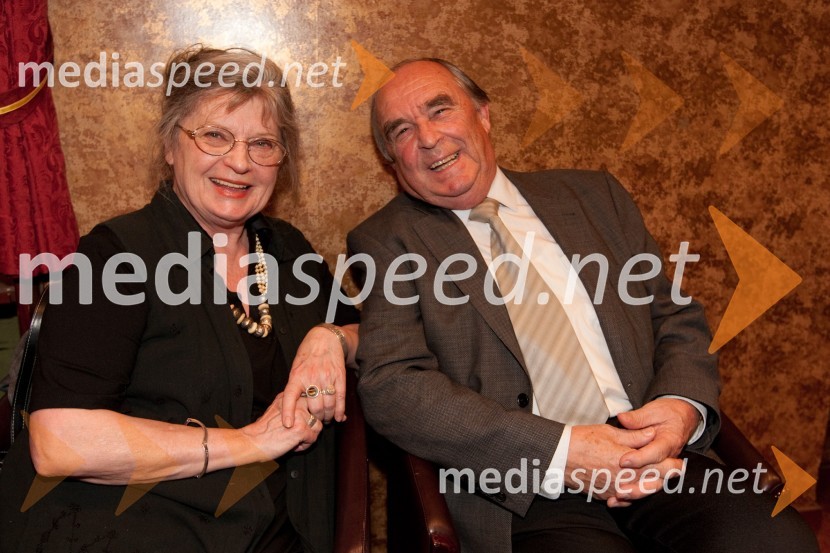 Jelka Reichman, ilustratorka s soprogomLimonada Slovenica, premiera v Prešernovem gledališču Kranj