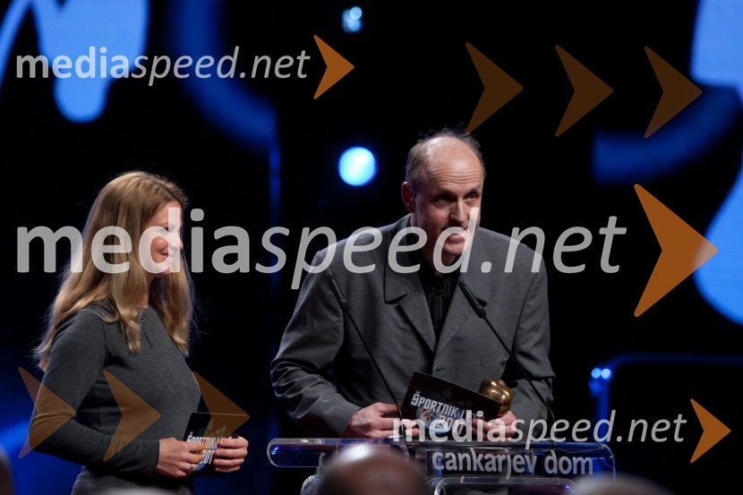 Špela Pretnar, nekdanja smučarka in Dušan Hauptman, nekdanji košarkašŠportnik leta 2011