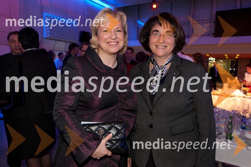 Sabrina Pečelin, vodja odnosov z javnostmi pri Porsche Slovenija in Ljubica Jelušič, ministrica za obramboŠportnik leta 2011