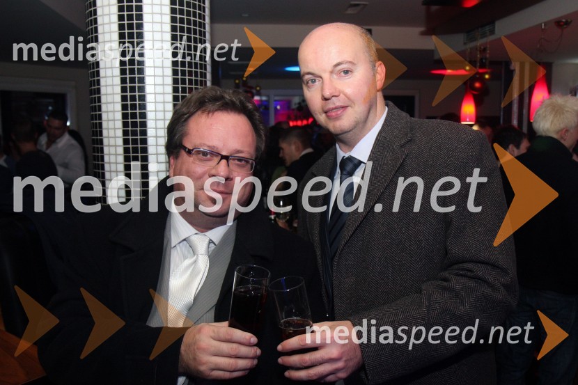 Mag.Borut Ambrožič, poslanec DZ in Mag.Dejan Petkovič, davčni in podjetniški svetovalecModna revija Famous models v lokalu Avenija