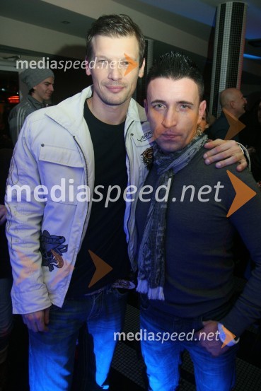 Jure Bradač, maneken in Smiljan Hostnik, lastnik agencije Famous modelsModna revija Famous models v lokalu Avenija