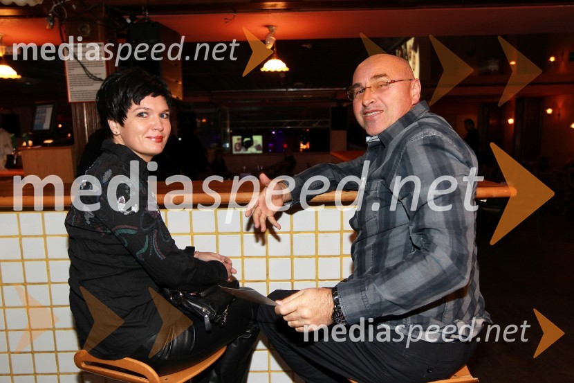 ... in Andrej Hajdinjak, direktor Porsche MariborTradicionalni božični koncert Bajaga i Instruktori