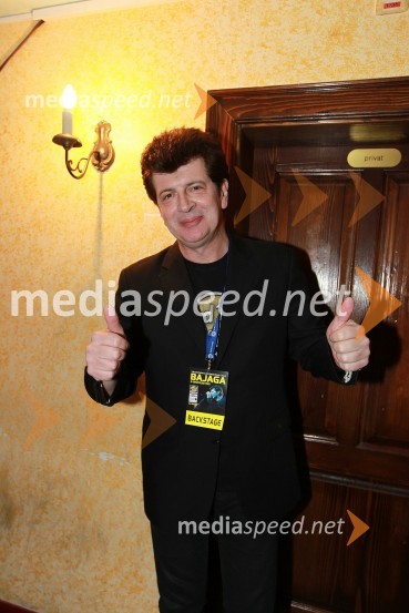 Momčilo Bajagić Bajaga, pevecTradicionalni božični koncert Bajaga i Instruktori