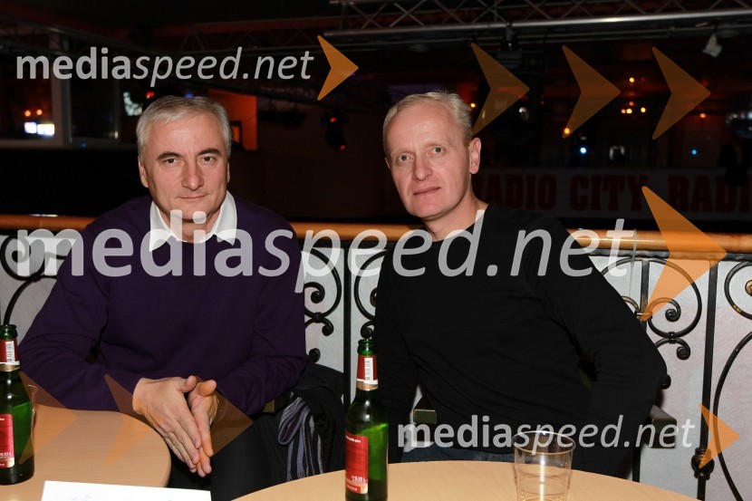 Slavko Pernek, član upravnega odbora podjetja Varnost Maribor in Danilo Burnač, direktor podjetja Mariborski VodovodTradicionalni božični koncert Bajaga i Instruktori