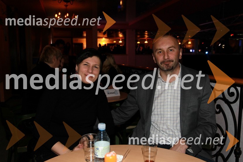 Alenka Plos in soprog Andrej Plos, član uprave NKBMTradicionalni božični koncert Bajaga i Instruktori