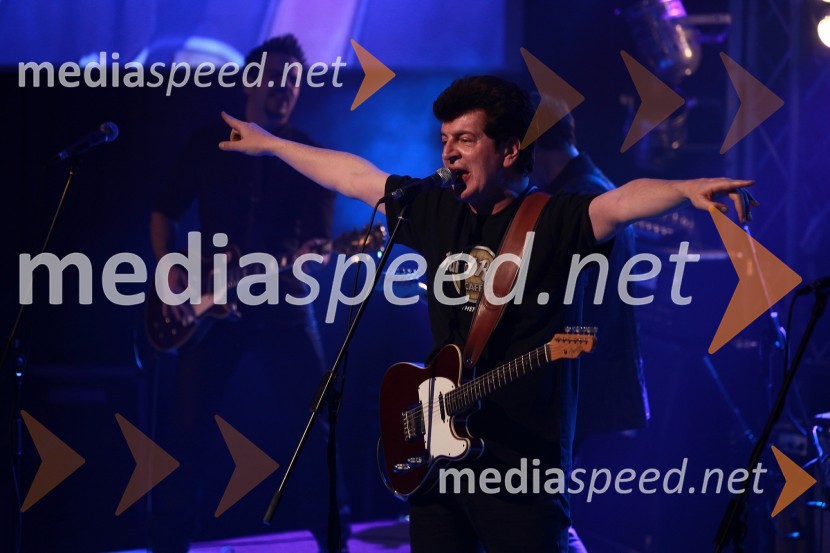 Momčilo Bajagić Bajaga, pevecTradicionalni božični koncert Bajaga i Instruktori