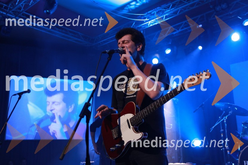 Momčilo Bajagić Bajaga, pevecTradicionalni božični koncert Bajaga i Instruktori