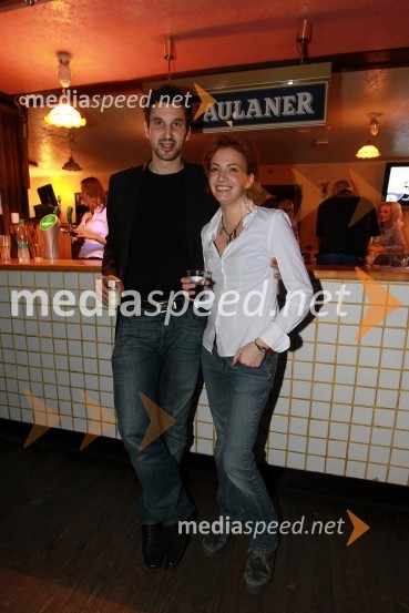 Stojan Skalicky in soproga Urška Jodl SkalickyTradicionalni božični koncert Bajaga i Instruktori