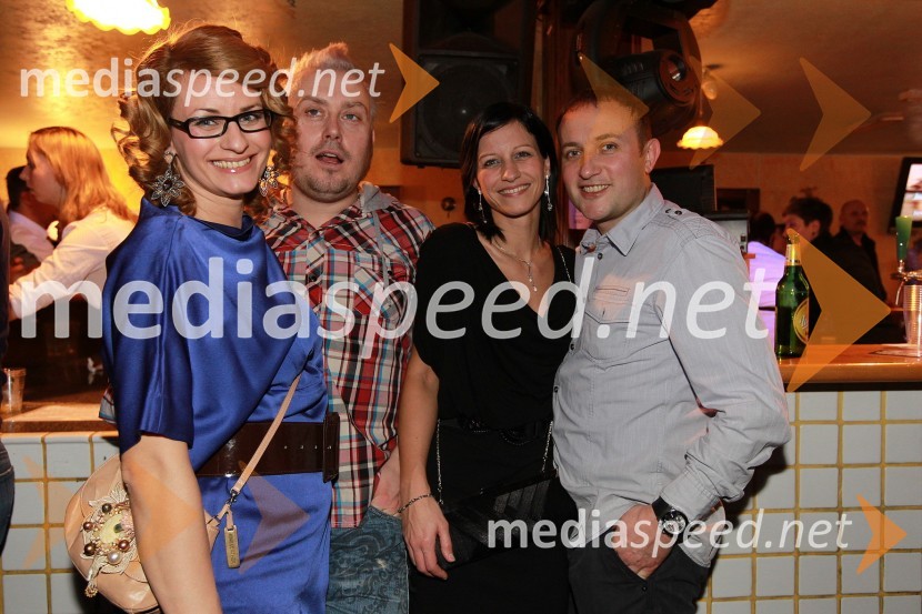 Klavdija Novak, NKBM, Roman Novak, frizer, Nadja in Boris Tepeh, Samsung servisTradicionalni božični koncert Bajaga i Instruktori