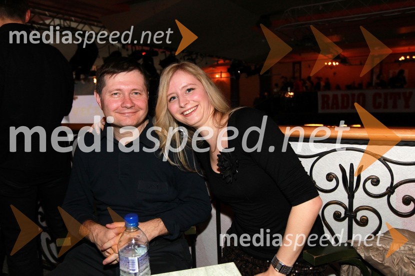 Igor Marinič, namestnik direktorja Pošte Slovenije in hči AnaTradicionalni božični koncert Bajaga i Instruktori