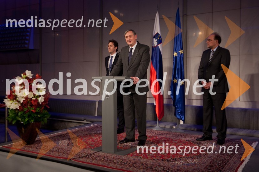 Gregor Virant, predsednik Državnega zbora, dr. Danilo Türk, predsednik Republike Slovenije in Mitja GaspariNovoletni sprejem treh predsednikov za urednike in novinarje 2011