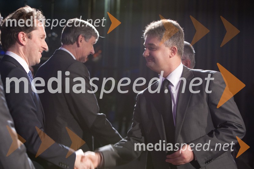 Gregor Virant, predsednik Državnega zbora in Goran Novković, predsednik uprave in odgovorni urednik časnika ŽurnalNovoletni sprejem treh predsednikov za urednike in novinarje 2011