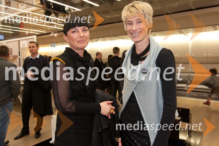 Tanja Zorn Grželj, oblikovalka in Mateja Panter, oblikovalkaOtvoritev razstave Društva oblikovalcev Slovenije - Oblike