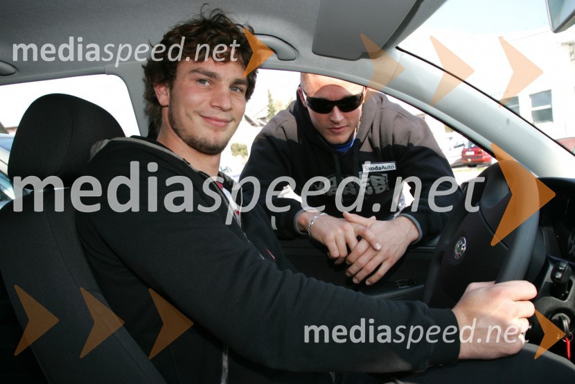 Gregor Polončič in Damjan Dervarič, hokejistaPredaja avtomobilov Škoda hokejistom Acroni Jesenice