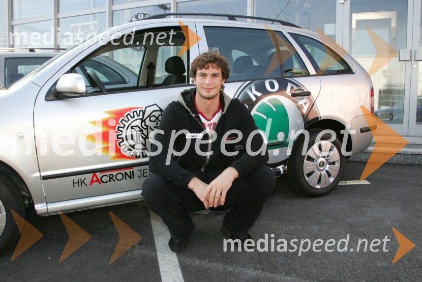 Gregor Polončič, hokejistPredaja avtomobilov Škoda hokejistom Acroni Jesenice