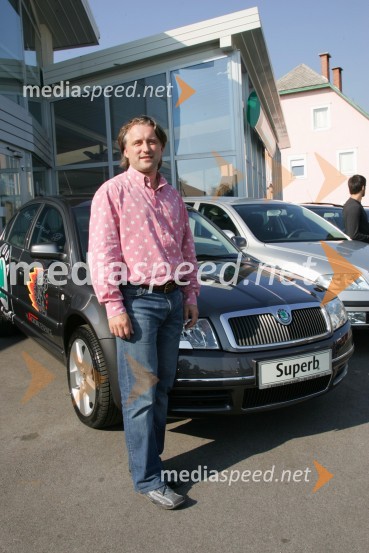 Predaja avtomobilov Škoda hokejistom Acroni Jesenice