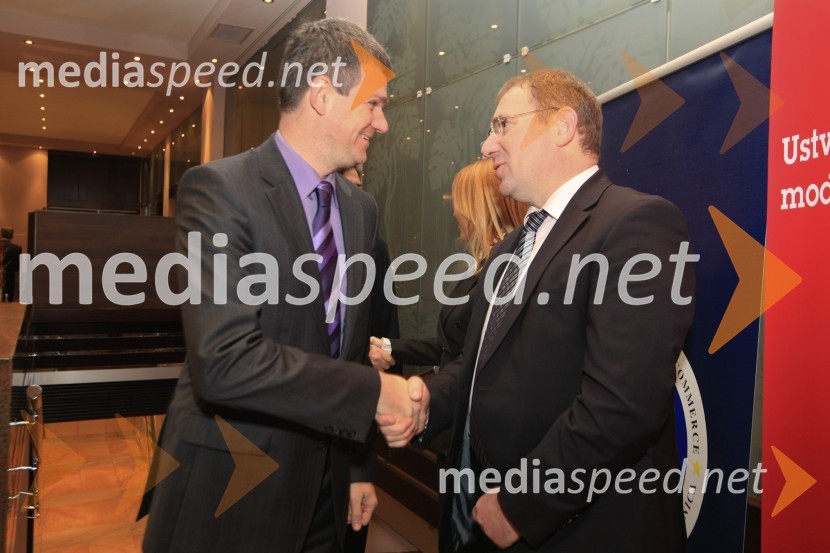Tomaž Berločnik, predsednik uprave Petrol d.d. in Roman Koritnik, generalni direktor IBM SlovenijaAmcham Poslovni zajtrk z okroglo mizo