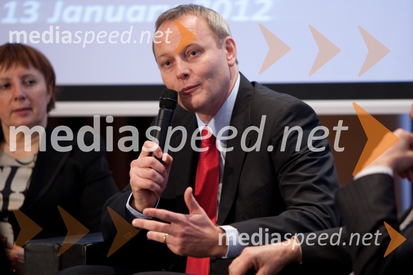 Matej Potokar, generalni direktor Microsoftove skupine za storitve (Microsoft Services) v regiji Srednje in Vzhodne Evrope, predsednik Ameriške gospodarske zbornice (AmCham)Amcham Poslovni zajtrk z okroglo mizo