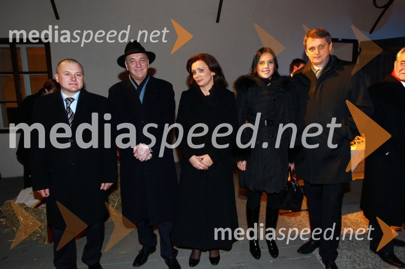 Franc Kangler, župan Mestne občine Maribor, Janez Ujčič, podžupan MOM, Suzana Žilić Fišer, generalna direktorica zavoda MARIBOR 2012, Astrid Bah, podžupanja MOM ter Tomaž Kancler, podžupan MOMEPK Maribor 2012: Sprejem Franca Kanglerja