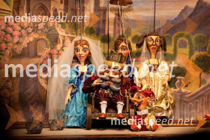 LutkeTroglavi zmaj in princeske, premiera predstave v Mini teatru