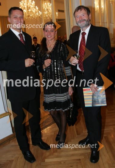 Drago Žura, direktor ŠOUM (Študentska organizacija Univerze v Mariboru), njegova življenjska sopotnica Tjaša Starčič, vodja subvencionirane študentske prehrane pri ŠOUM in dr. Ivan Rozman, rektor Univerze v MariboruBorštnikovo srečanje, otvoritev