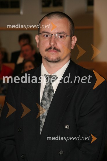 Dr. Damjan Strnad, doktor znanosti s področja računalništva in informatikePromocija doktorjev znanosti Univerze v Mariboru