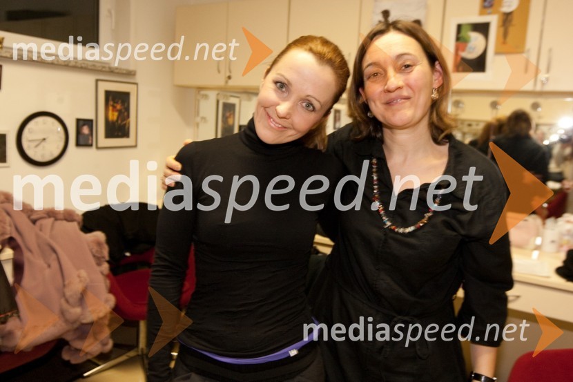 Maja Kunšič, igralka in Nataša Antunićević Vižintin, organizacija stikov z javnostmi LGLVsi drugačni, vsi čudni, premiera v Lutkovnem gledališču Ljubljana