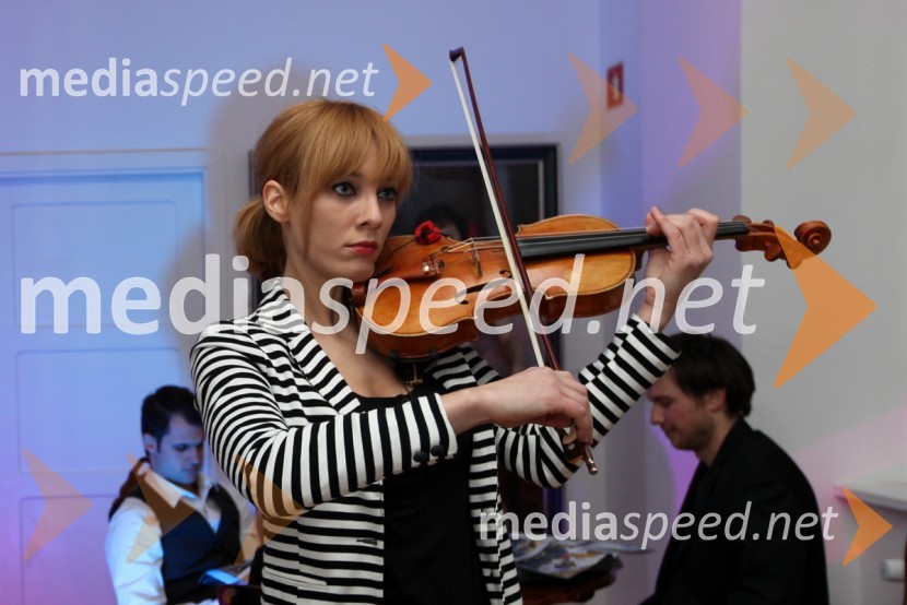Maja Savnik, violinistkaEPK Maribor 2012: Otvoritev EPK v Slovenj Gradcu