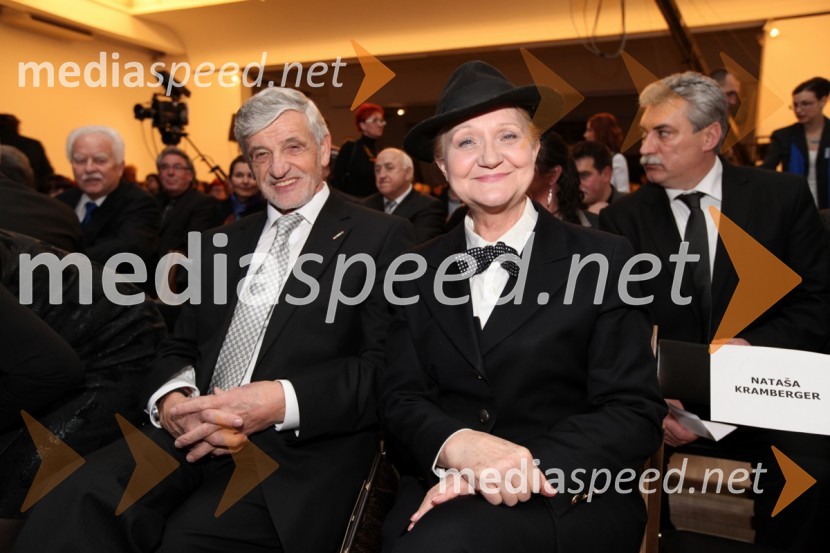 Nikolaj R. Kolar, nadomestni župan Mestne občine Slovenj Gradec in Jerca Mrzel, igralkaEPK Maribor 2012: Otvoritev EPK v Slovenj Gradcu