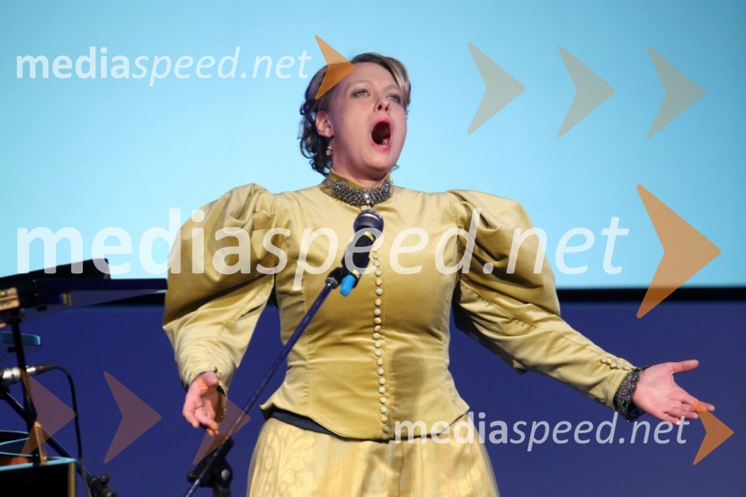 Tanja Vogrin, mezzosopranistkaEPK Maribor 2012: Otvoritev EPK v Slovenj Gradcu