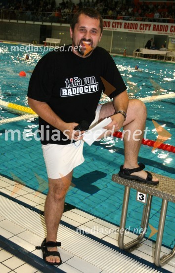 Dejan Vedlin, moderator Radia CityVaterpolo, dobrodelna tekma Radia City