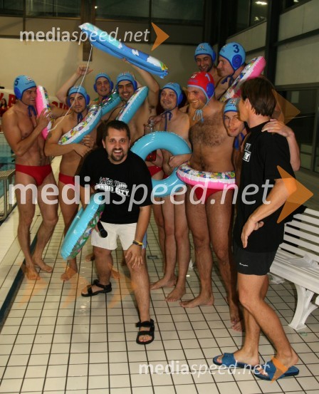 Ekipa, ki je igrala za Radio CityVaterpolo, dobrodelna tekma Radia City