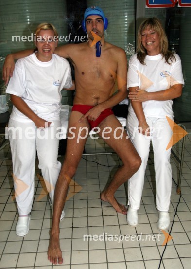 Bor Greiner, odgovorni urednik Radia City in maserkiVaterpolo, dobrodelna tekma Radia City