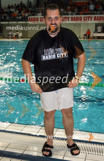 Dejan Vedlin, moderator Radia CityVaterpolo, dobrodelna tekma Radia City