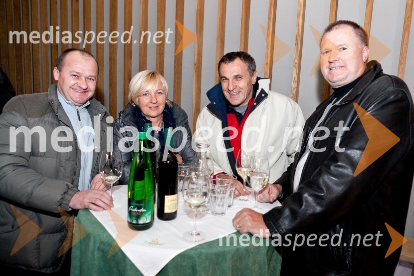 Zlatko Korpar, lastnik in direktor Štajerles trade, Branko Kurbus, direktor podjetja Arcont d.d. in soproga Breda ter Boris Sovič, direktor podjetja Arcont IP d.d.10. Linina trgatev, vinogradništvo Doppler