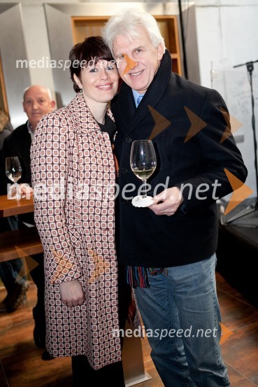 Andrej Šifrer, glasbenik s spremljevalko10. Linina trgatev, vinogradništvo Doppler