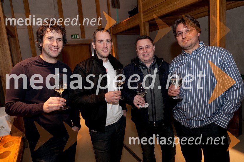 Matej Markuš, enolog pri Hiša vina Doppler, Miha Tramšek, Vinag, Marko Siter, lastnik in direktor ACTIVAS ter Gregor Berčič, dr. vet. med.10. Linina trgatev, vinogradništvo Doppler