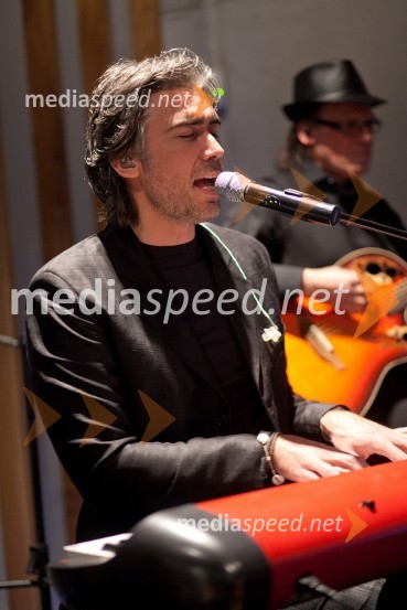 Jan Plestenjak, pevec10. Linina trgatev, vinogradništvo Doppler