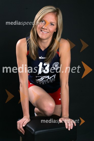 Andreja Drevenšek, odbojkaricaOdbojkarice Nova KBM Branik