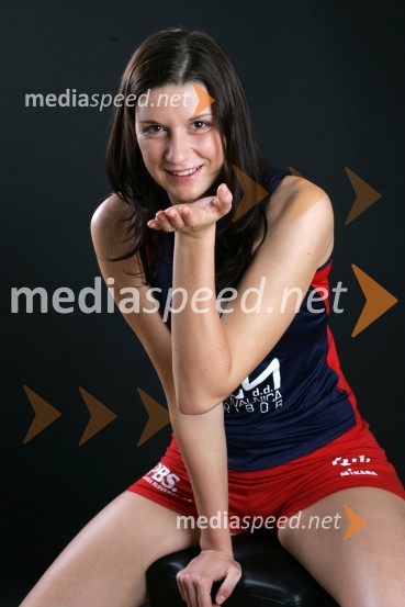 Marina Cvetanović, odbojkaricaOdbojkarice Nova KBM Branik