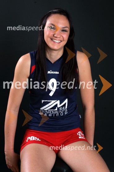 Katja Karin Pintarič, odbojkaricaOdbojkarice Nova KBM Branik