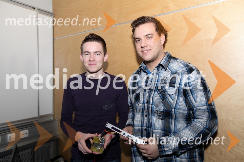 Robi Cvirn in David JesenkoUniverza v Mariboru, predstavitve študentskih projektov